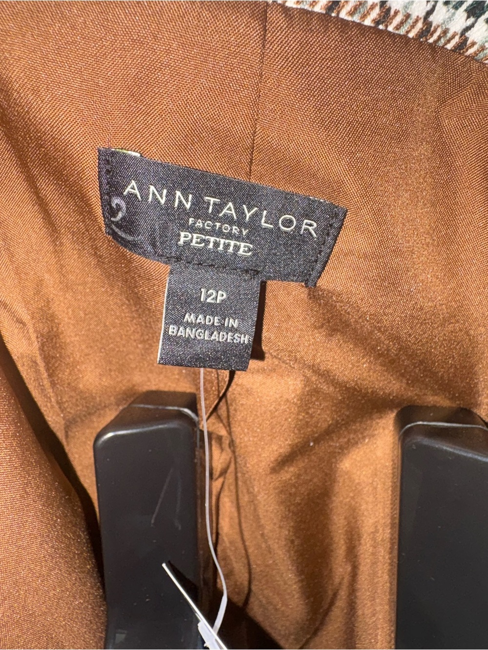 Ann Taylor Factory Petite Houndstooth Blazer — Size 12P - Picture 8 of 8